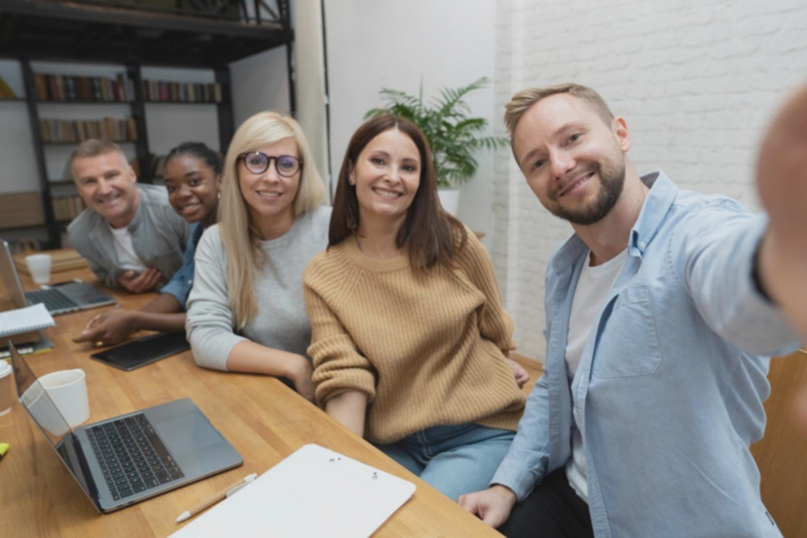 Apprentissage des finances personnelles dans un environnement collaboratif